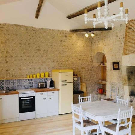 As Seen On A New Life In The Sun - Beautiful 3 Bedroom Cottage With Shared Pool Montboyer Zewnętrze zdjęcie