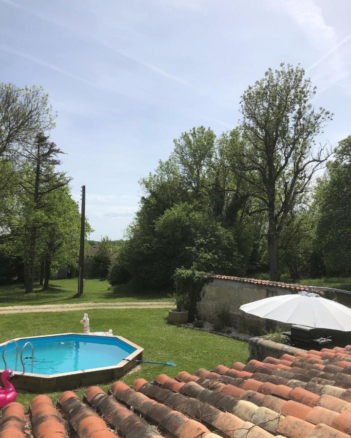 As Seen On A New Life In The Sun - Beautiful 3 Bedroom Cottage With Shared Pool Montboyer Zewnętrze zdjęcie